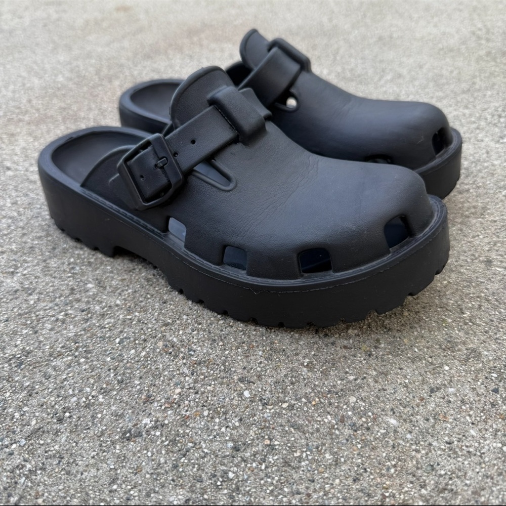 FREE PEOPLE Karlie Buckle Womens Clogs size 6/37 preloved slip on - Picture 2 of 10